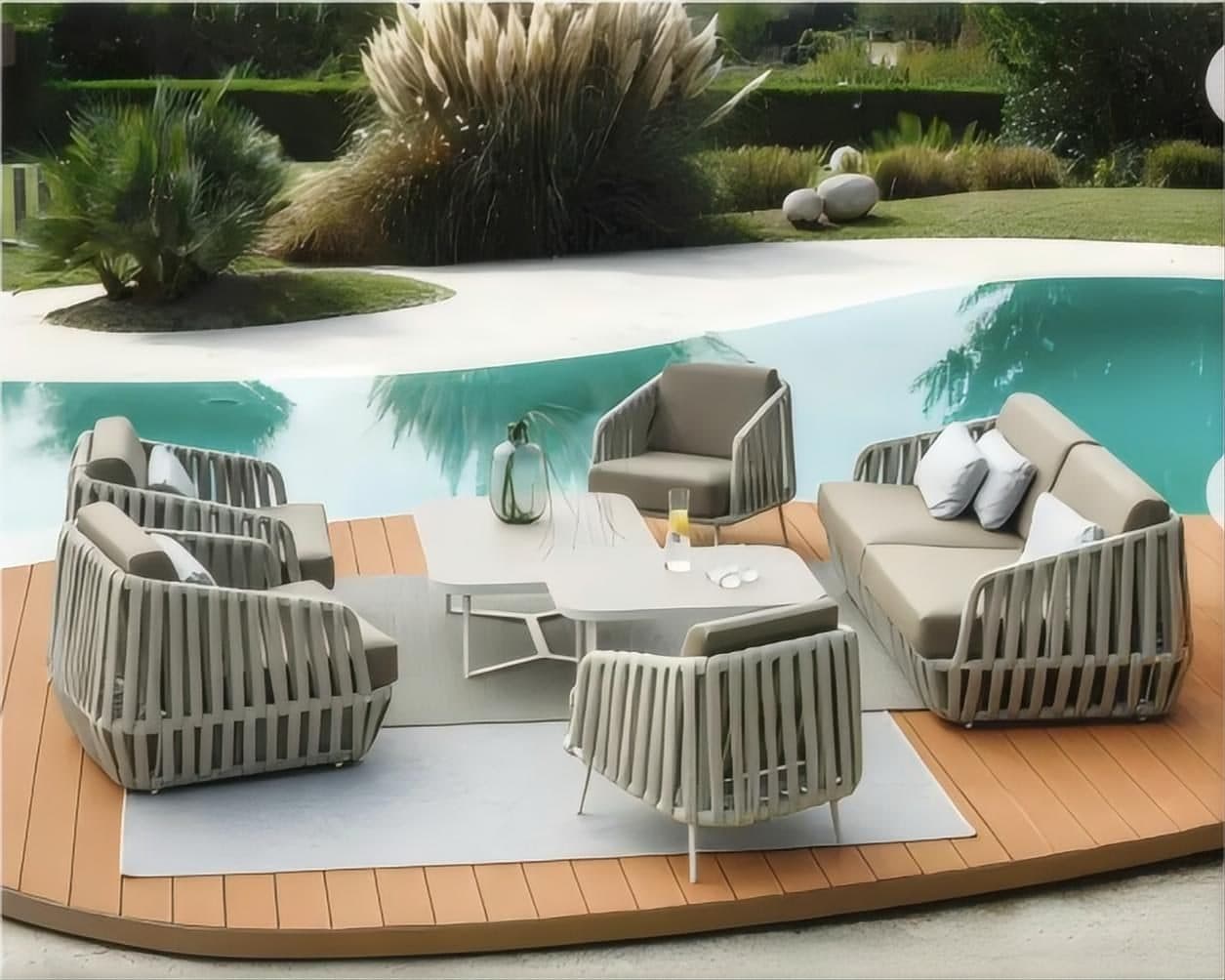 Outdoor Daybeds